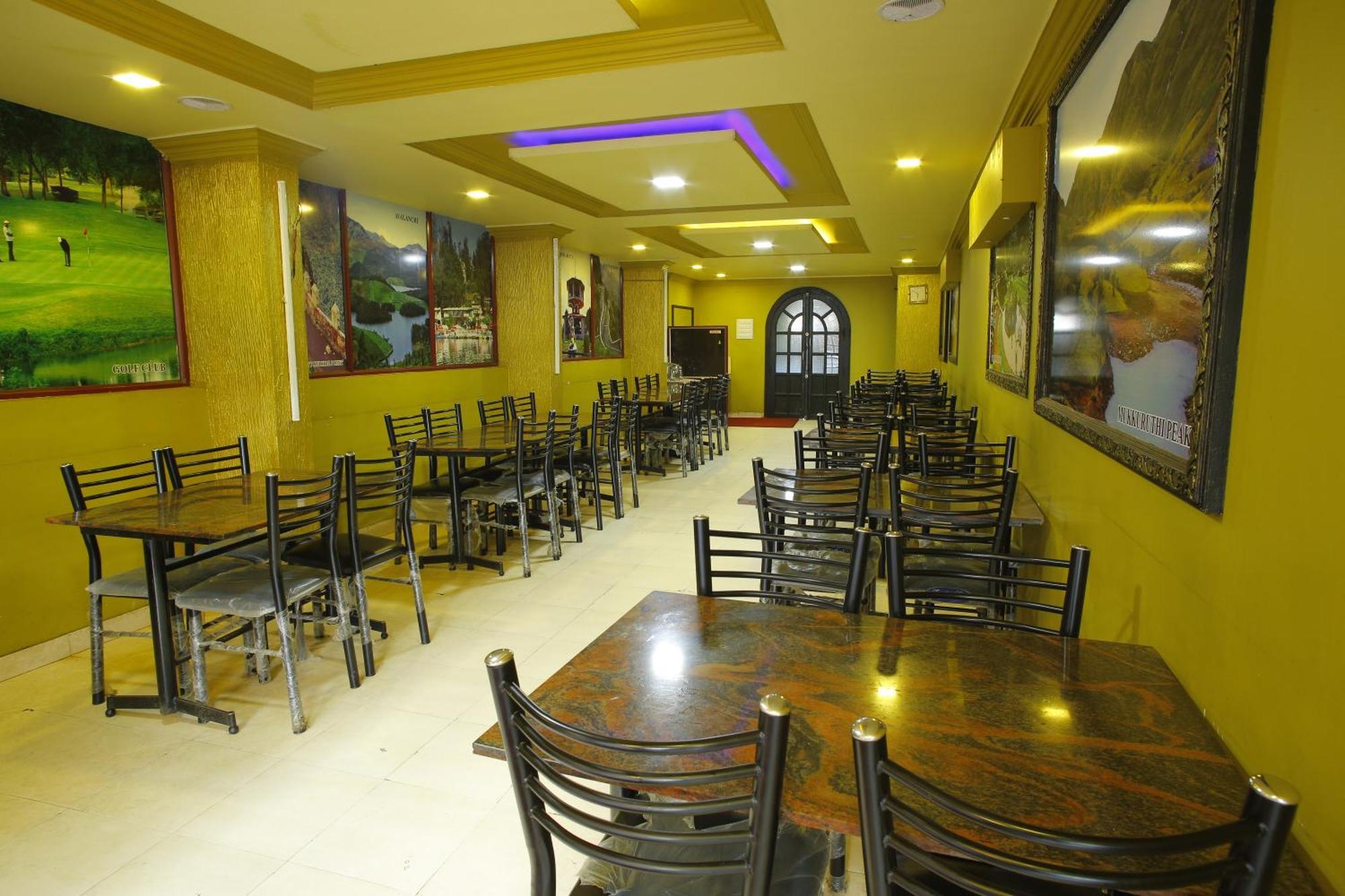 City Palace Hotel Ooty Buitenkant foto